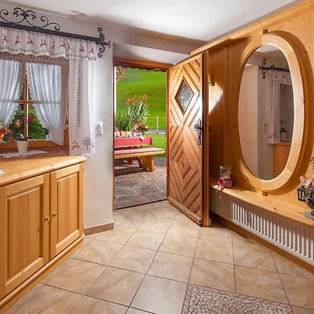 Gaestehaus Pfnuerlehen - Wiesenblick Апартаменты Берхтесгаден