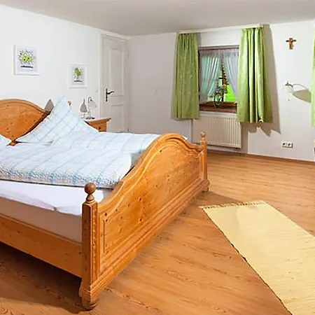 Gaestehaus Pfnuerlehen Apartment